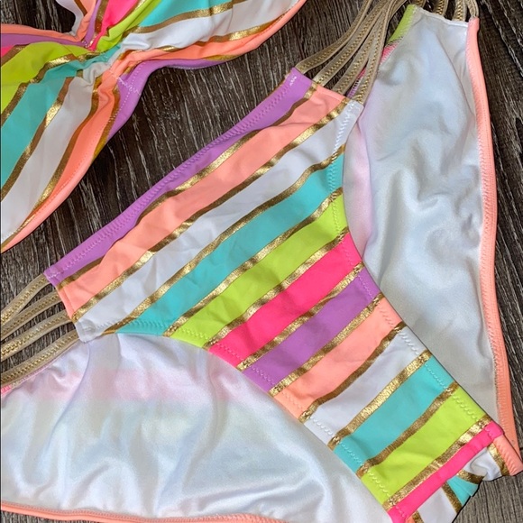 Victoria’s secret bikini 34DD/M (swim) - Picture 2 of 6